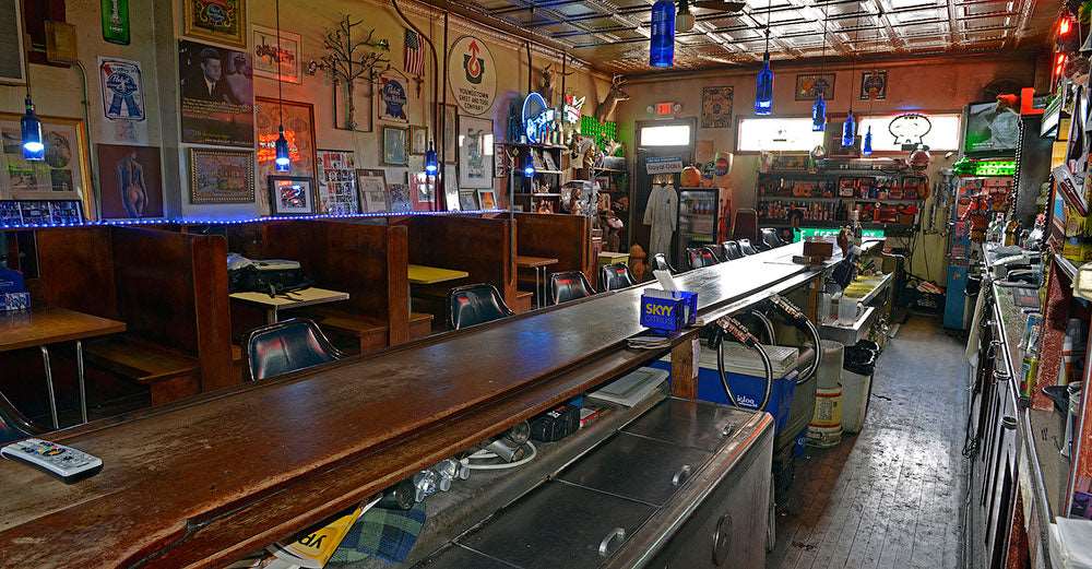 Royal Oaks Bar & Grill