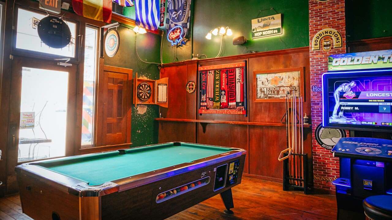 Skinny Slims Public House
