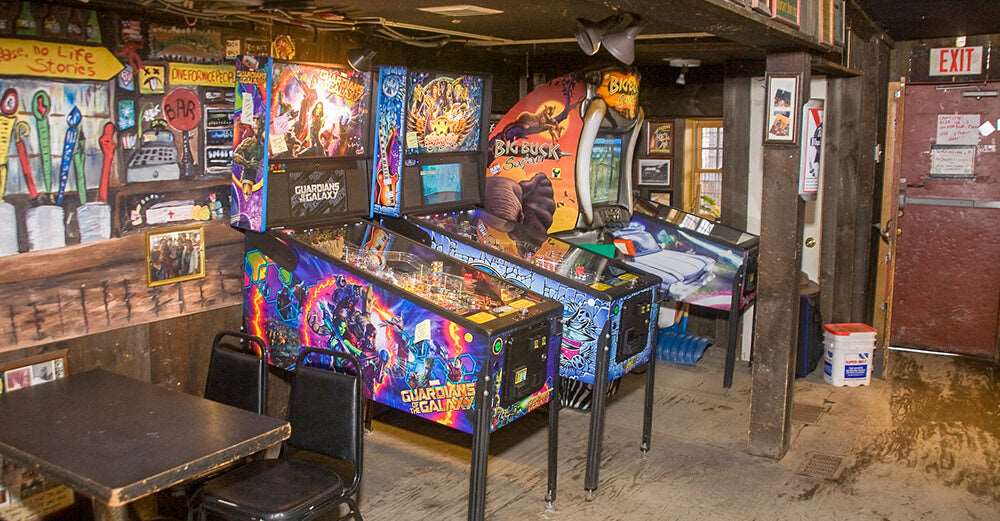 Charlie O's World Famous Bar Pinball