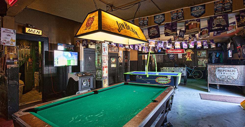 Club Ms. Mae's