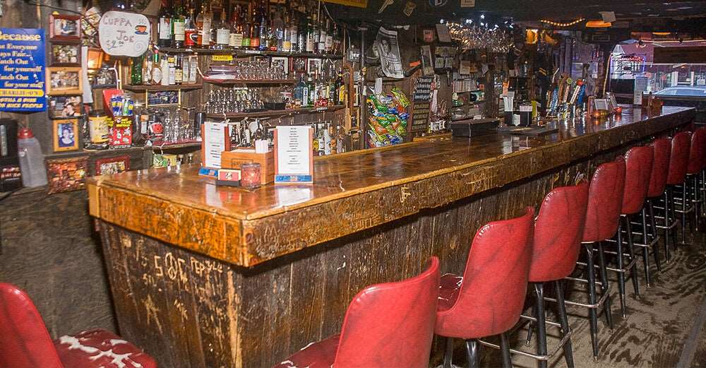Charlie O's World Famous Bar inside