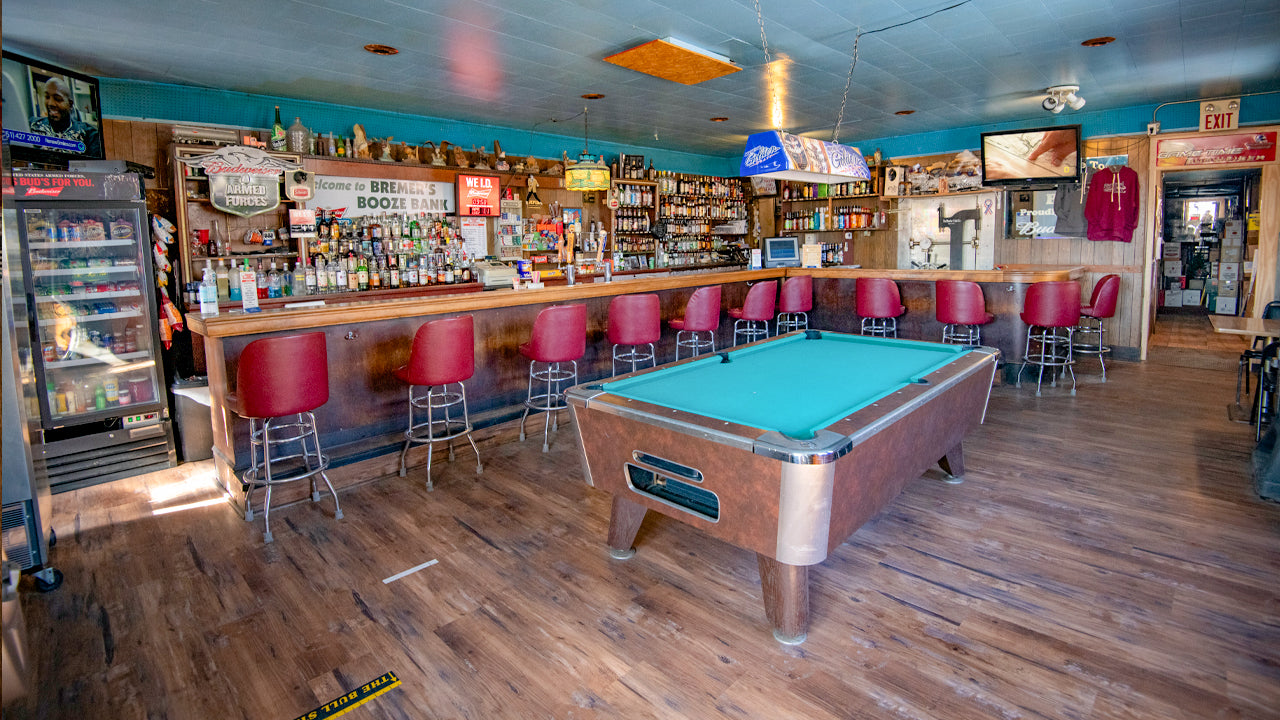 Bremer's Booze Bank Motley, Minnesota pool table